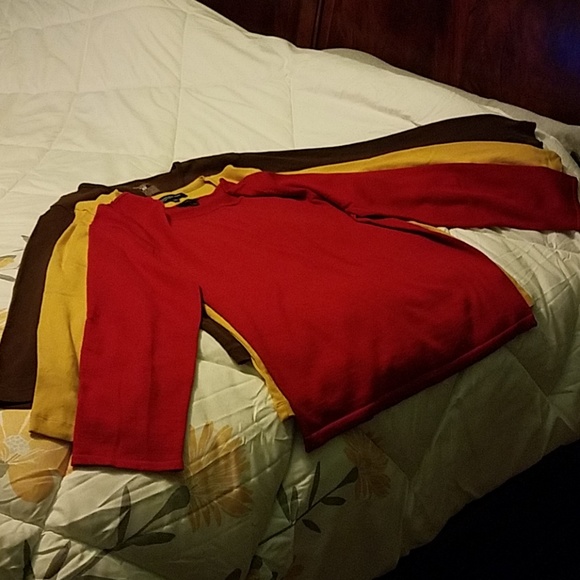 3 long sleeve shirts - Picture 3 of 3